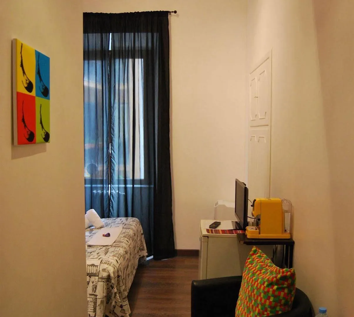 Alojamento de Acomodação e Pequeno-almoço Core De Roma Suites